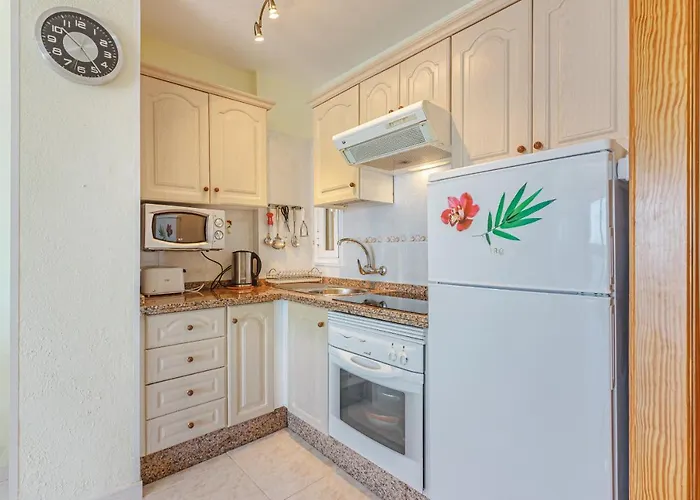 Americas Best! Torres De Yomely11